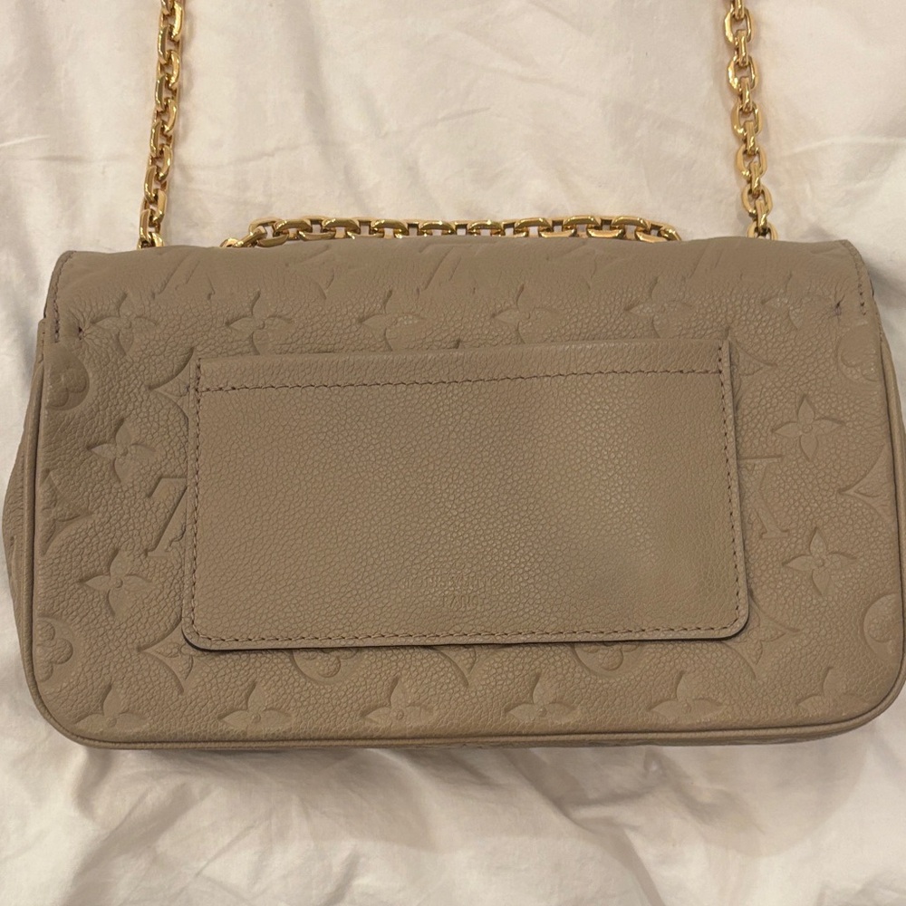 Louis Vuitton Beige Embossed Shoulder Bag - Picture 5 of 12